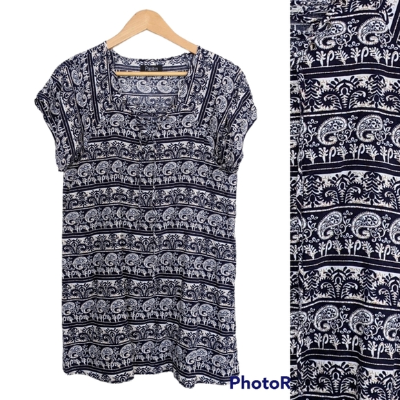Papillon Paisley Print Lace Up Neckline T-Shirt - Picture 1 of 13